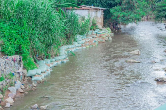 Tunaendelea na ulinzi wa mto Mirongo jijini Mwanza kwa kutumia njia za asili kwenye mradi wa SASA unaofadhiliwa na GIZ