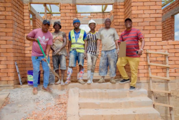 CCI KWA USHIRIKIANO NA HABITAT INATEKELEZA SULUHU ZA NYUMBA NAFUU KWA MASIKINI WA MJINI KATIKA MAKAZI YA CHANIKA, DARESSALAAM.