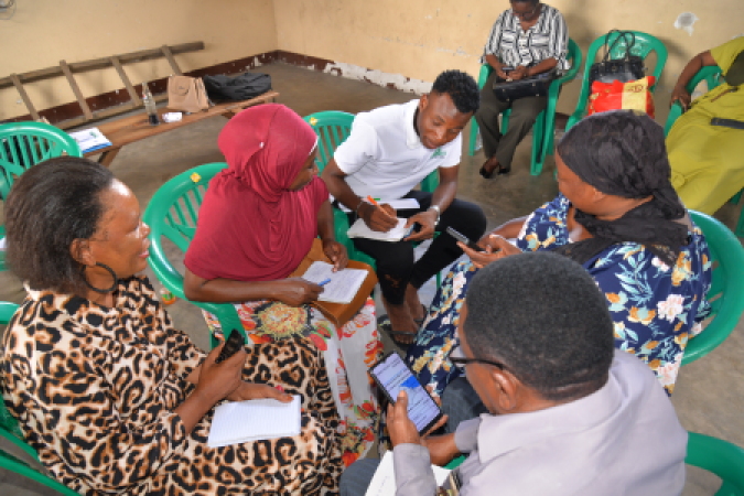 KIKUNDI CHA UTABIRI WA JAMII (MFUMO WA SMS ULIOBUNIWA KWA PAMOJA: KAMA SEHEMU YA MRADI)