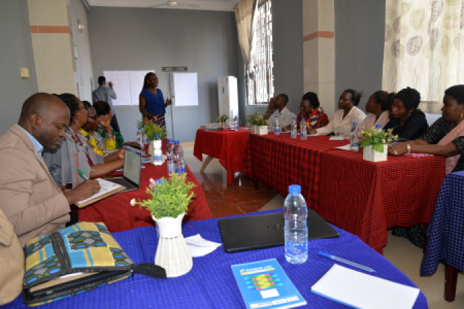 MRADI WA DARAJA - IKI/GIZ MAFUNZO YA KUIMARISHA HALI YA HEWA: CCI NA TMA HUWEZESHAJI MASHULENI NA JAMII KATIKA MAKAZI YA KOMBO